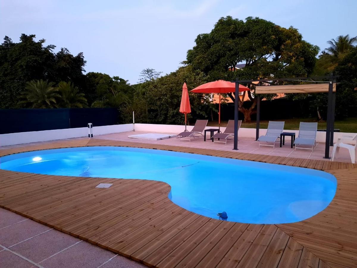 Tropical Dream - Gite Touristique - 4Adultes Et 3Enfants Baie-Mahault Exterior foto